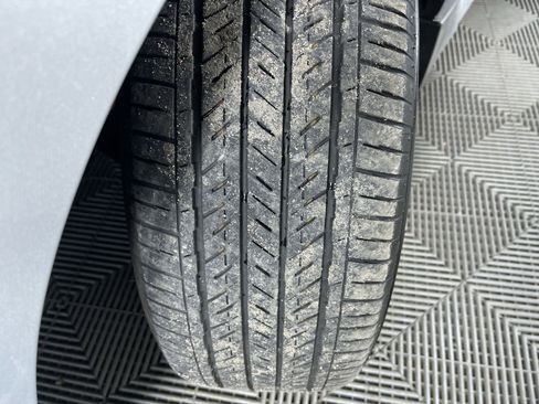 Certified 2025 Nissan Leaf S image 25