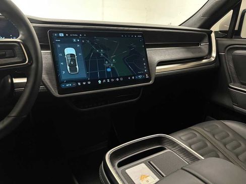 Used 2025 Rivian R1S Adventure image 29