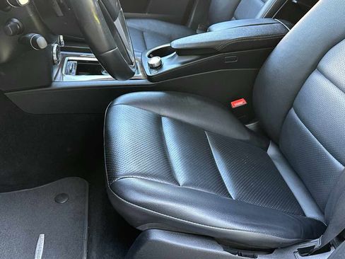 Used 2015 Mercedes-Benz GLK 350 2WD image 10