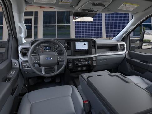 New 2026 Ford F250 XL w/ 360-Degree Camera Package RWD image 32