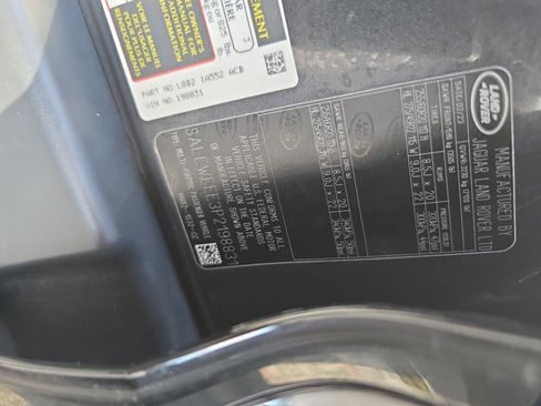 Used 2023 Land Rover Defender 110 V8 image 36