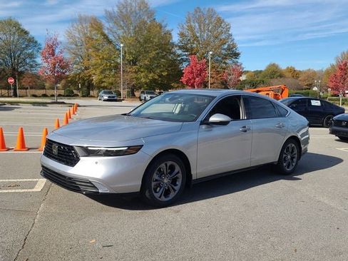 New 2025 Honda Accord EX-L image 3