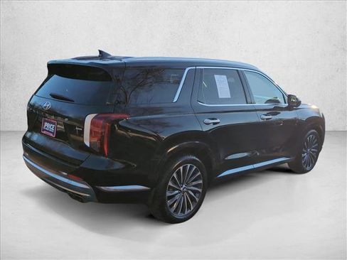 Used 2024 Hyundai Palisade Calligraphy image 5