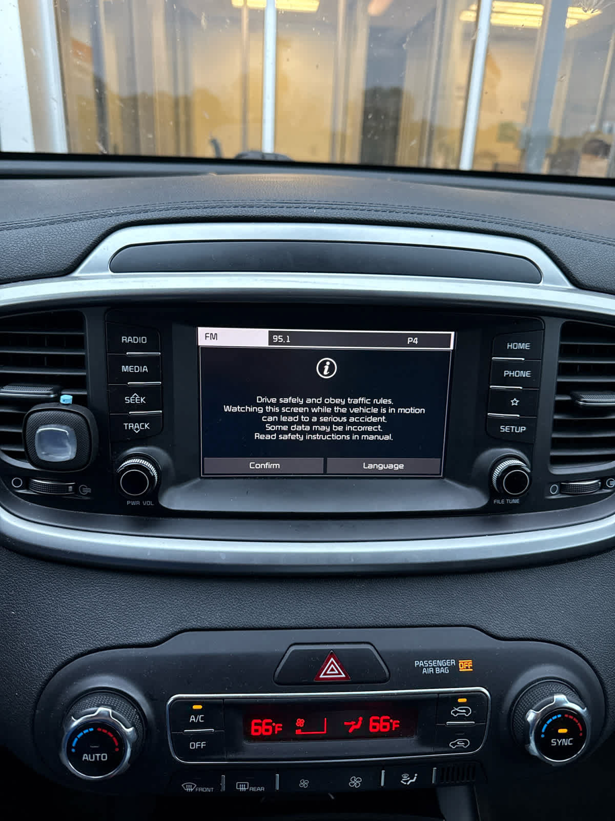 Used 2019 Kia Sorento AWD V6 image 12