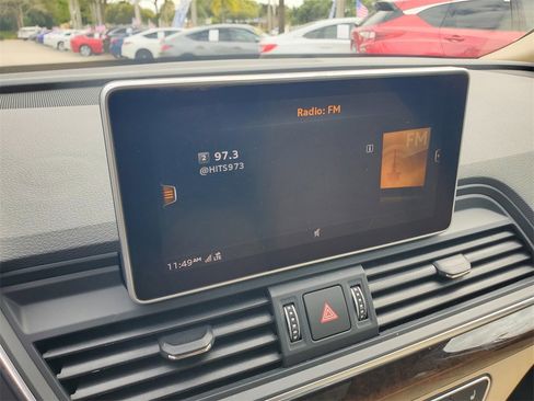 Used 2019 Audi Q5 2.0T Premium Plus w/ Premium Plus Package image 28