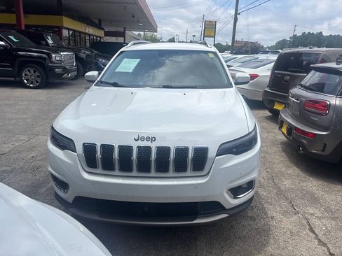 Used 2019 Jeep Cherokee Limited w/ Technology Group AWD/4WD image 3