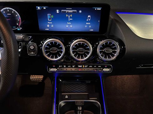 Certified 2025 Mercedes-Benz GLA 35 AMG AMG GLA 35 image 32