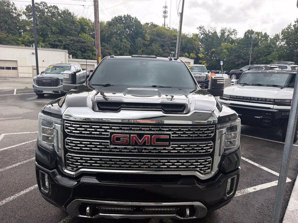 Certified 2020 GMC Sierra 2500 Denali w/ Denali Ultimate Package AWD/4WD image 3