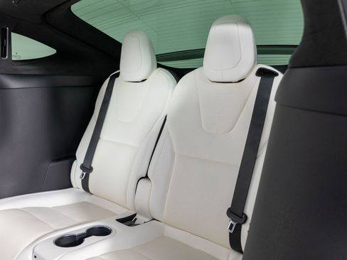 Used 2022 Tesla Model X Plaid image 21