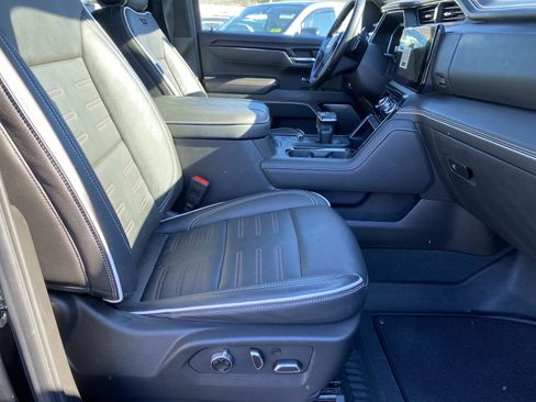 Used 2024 GMC Sierra 1500 AT4X image 24