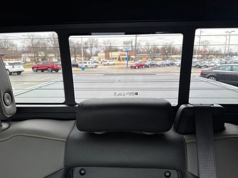 Used 2022 Chevrolet Silverado 1500 ZR2 w/ Technology Package image 36