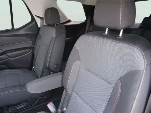 Used 2019 Chevrolet Traverse LT w/ LPO, Floor Liner Package FWD image 13