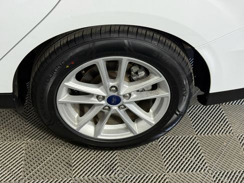 Used 2018 Ford Focus SE image 9