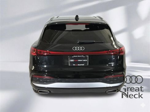 Certified 2025 Audi Q5 Premium w/ Convenience Package image 24