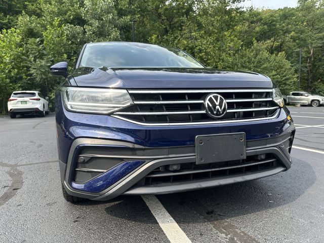 Used 2023 Volkswagen Tiguan SE FWD image 11