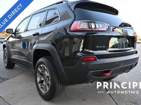 Used 2020 Jeep Cherokee Trailhawk image 9