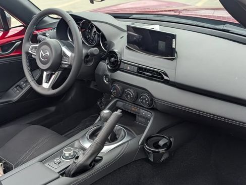 New 2026 MAZDA MX-5 Miata Club w/ Weather Package RWD image 9