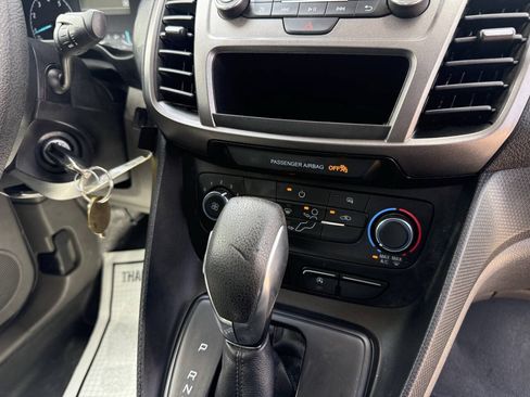 Used 2019 Ford Transit Connect XL FWD image 21