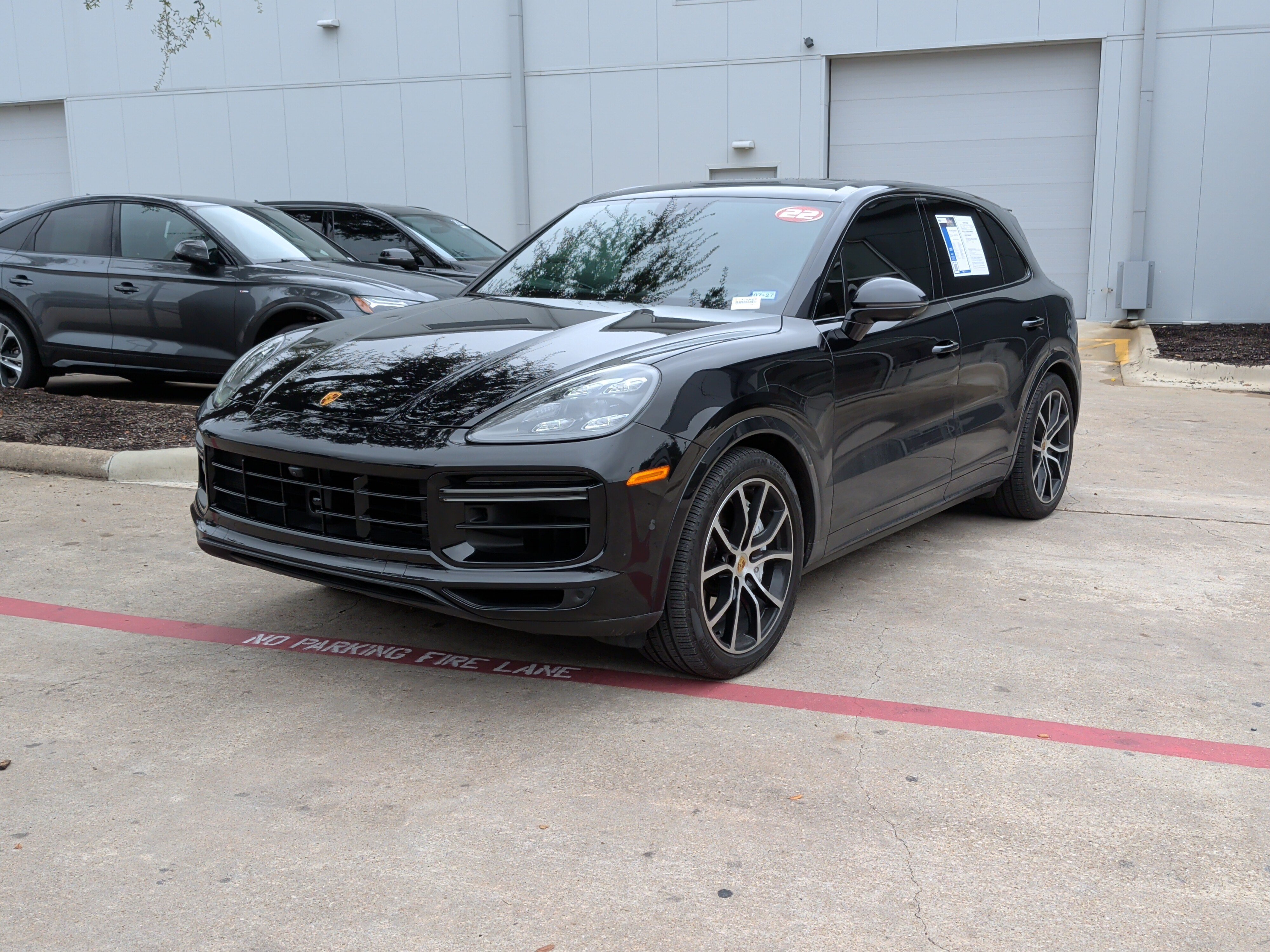 Used 2022 Porsche Cayenne Turbo AWD/4WD image 5