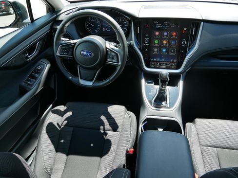 Certified 2025 Subaru Outback Premium AWD/4WD image 9