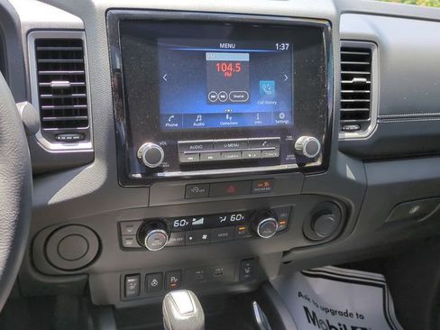 Used 2024 Nissan Frontier SL w/ Technology Package RWD image 18