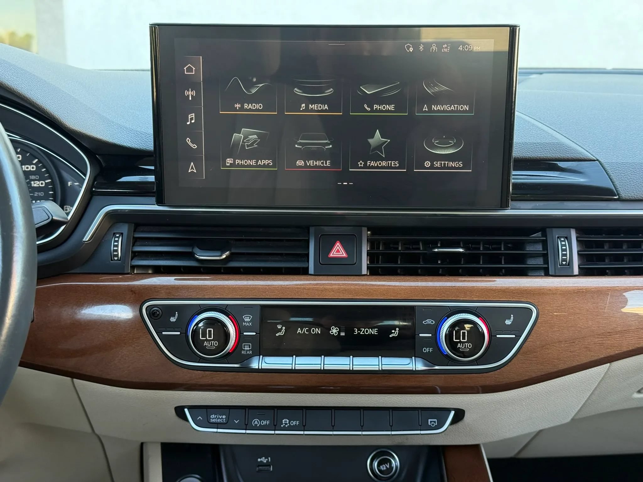 Used 2020 Audi A4 2.0T Premium w/ Convenience Package FWD image 21