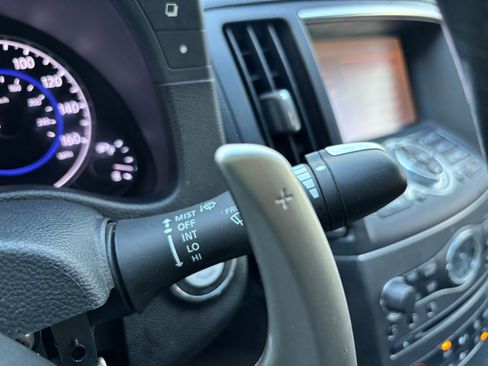 Used 2013 INFINITI G37 Journey w/ Premium Pkg image 19