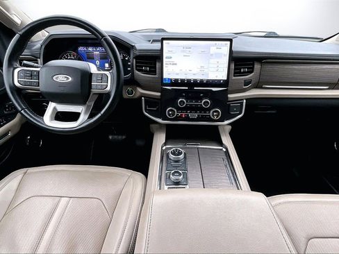 Used 2024 Ford Expedition Limited image 15