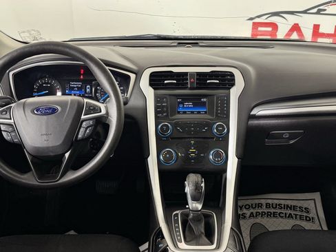 Used 2016 Ford Fusion SE FWD image 30