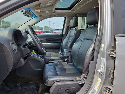 Used 2016 Jeep Compass High Altitude AWD/4WD image 24