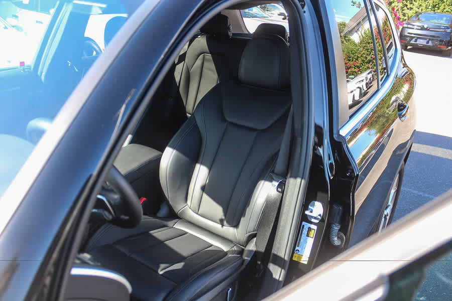 Used 2024 BMW X3 sDrive30i w/ Convenience Package RWD image 36