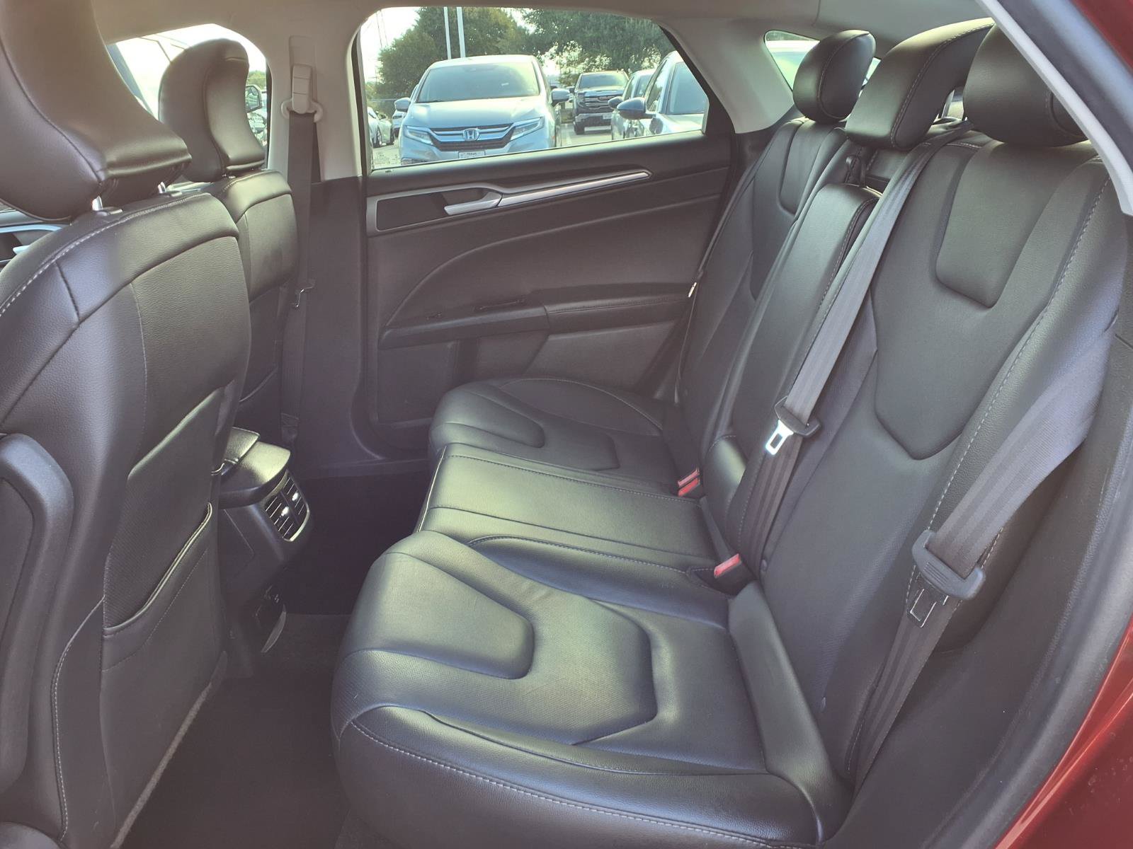 Used 2016 Ford Fusion Titanium FWD image 20