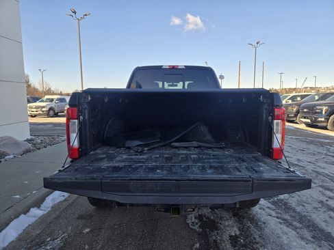 Used 2019 Ford F350 Lariat w/ Chrome Package image 13