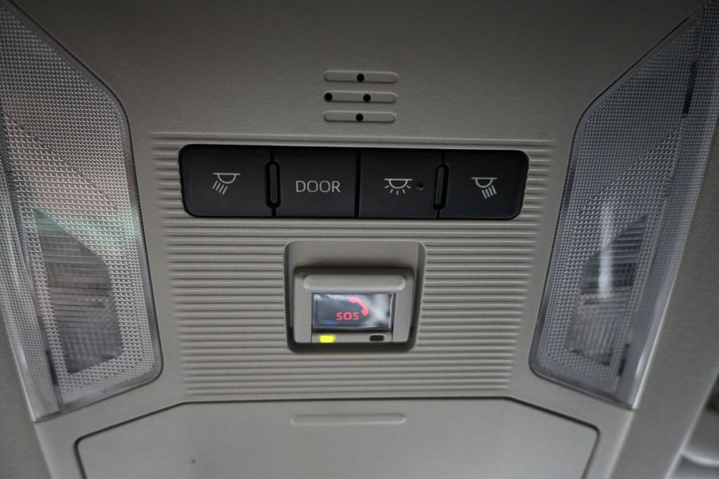 Used 2024 Toyota RAV4 XLE FWD image 13