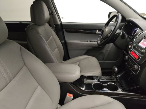 Used 2014 Kia Sorento LX w/ Premium Package image 21