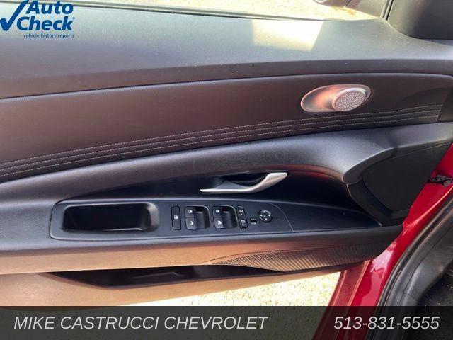 Used 2025 Hyundai Elantra SEL FWD image 8