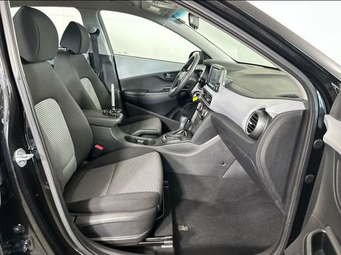 Used 2018 Hyundai Kona SE image 42