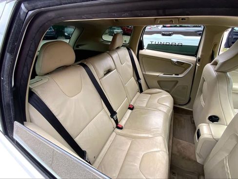 Used 2010 Volvo XC60 T6 AWD/4WD image 18