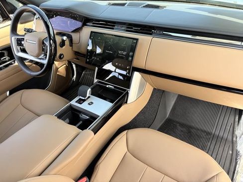 New 2026 Land Rover Range Rover Long Wheelbase SE AWD/4WD image 11