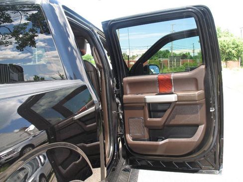 Used 2019 Ford F150 King Ranch w/ Equipment Group 601A Luxury AWD/4WD image 19