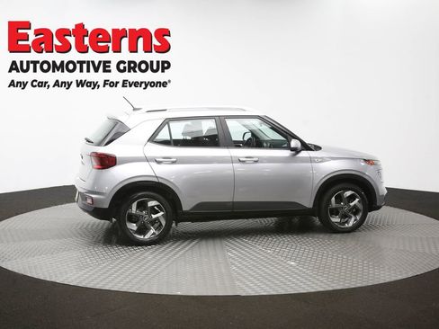 Used 2023 Hyundai Venue SEL image 45