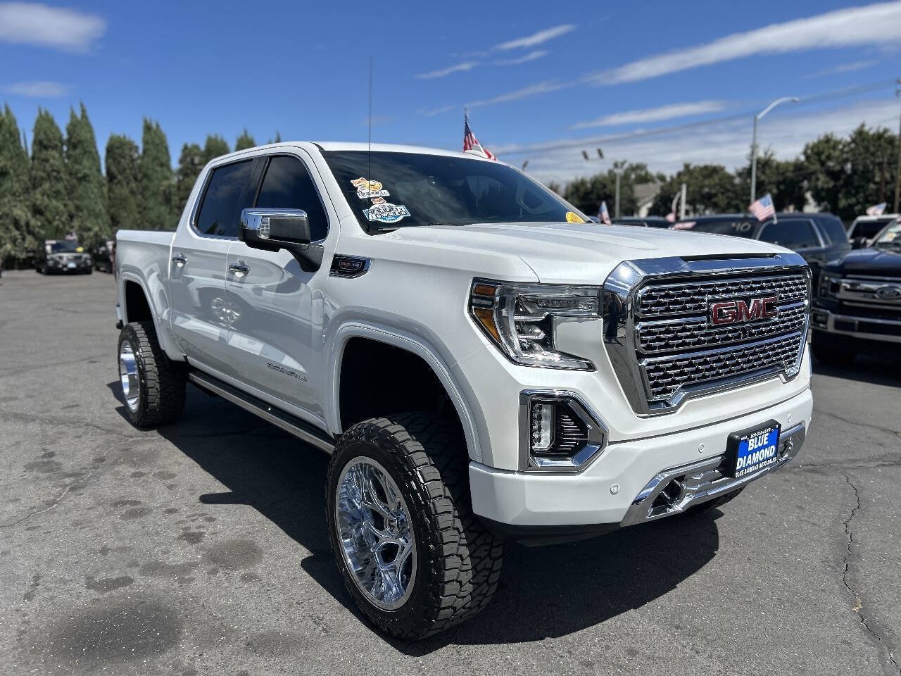 Used 2019 GMC Sierra 1500 Denali w/ Denali Ultimate Package AWD/4WD image 1