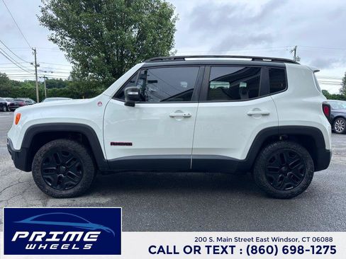Used 2015 Jeep Renegade Trailhawk w/ Premium Leather Group AWD/4WD image 4