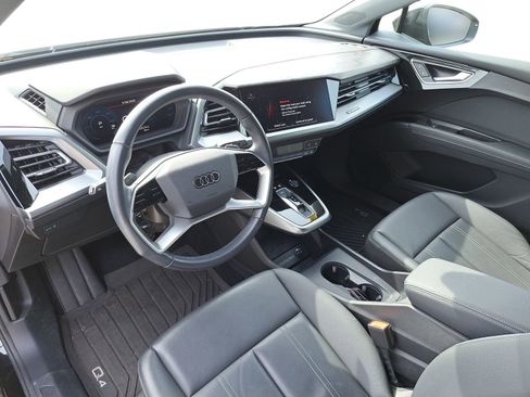 Used 2024 Audi Q4 e-tron Premium image 5