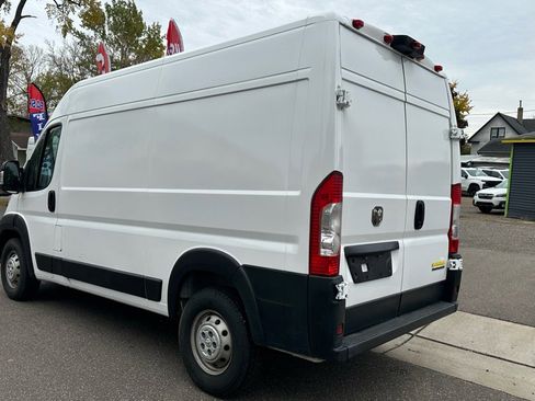 Used 2023 RAM ProMaster 2500 w/ Convenience Group image 7