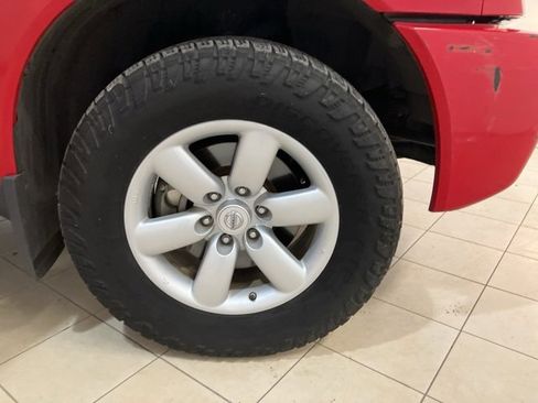 Used 2011 Nissan Titan SV w/ SV Value Truck Pkg image 27