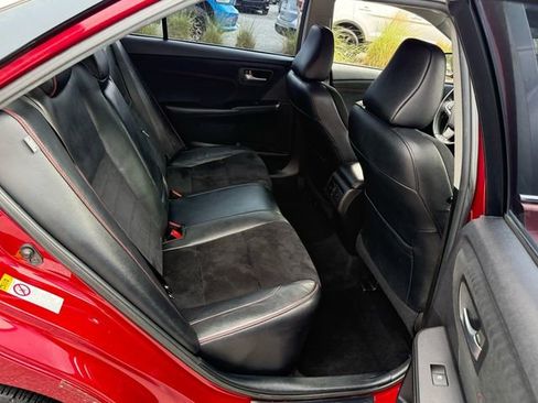 Used 2015 Toyota Camry XSE image 17