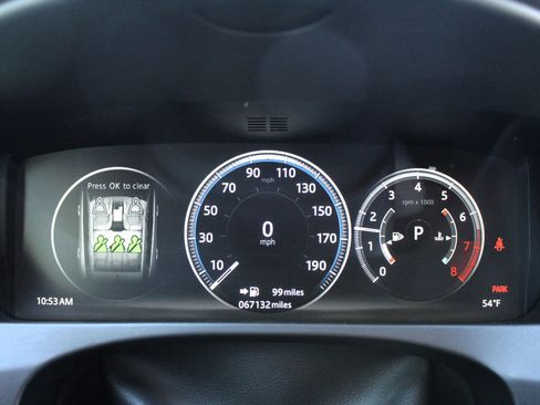 Used 2018 Jaguar F-PACE Prestige image 8