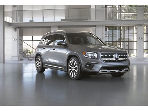 Certified 2023 Mercedes-Benz GLB 250 4MATIC image 9