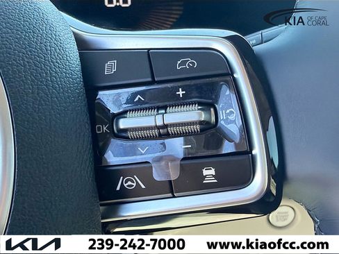 New 2026 Kia Carnival EX image 40